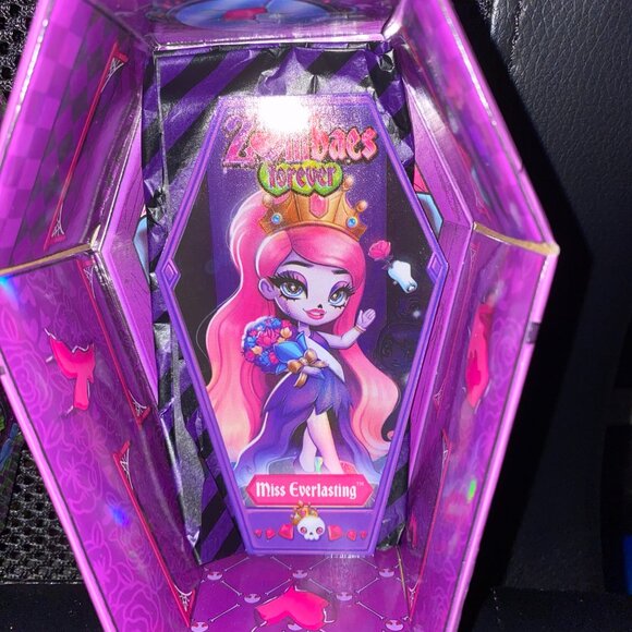 Zombaes Forever - Picture 7 of 14